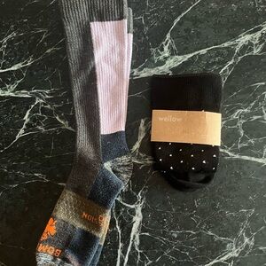 NWT Wellow socks with bonus Bombas compression bundle